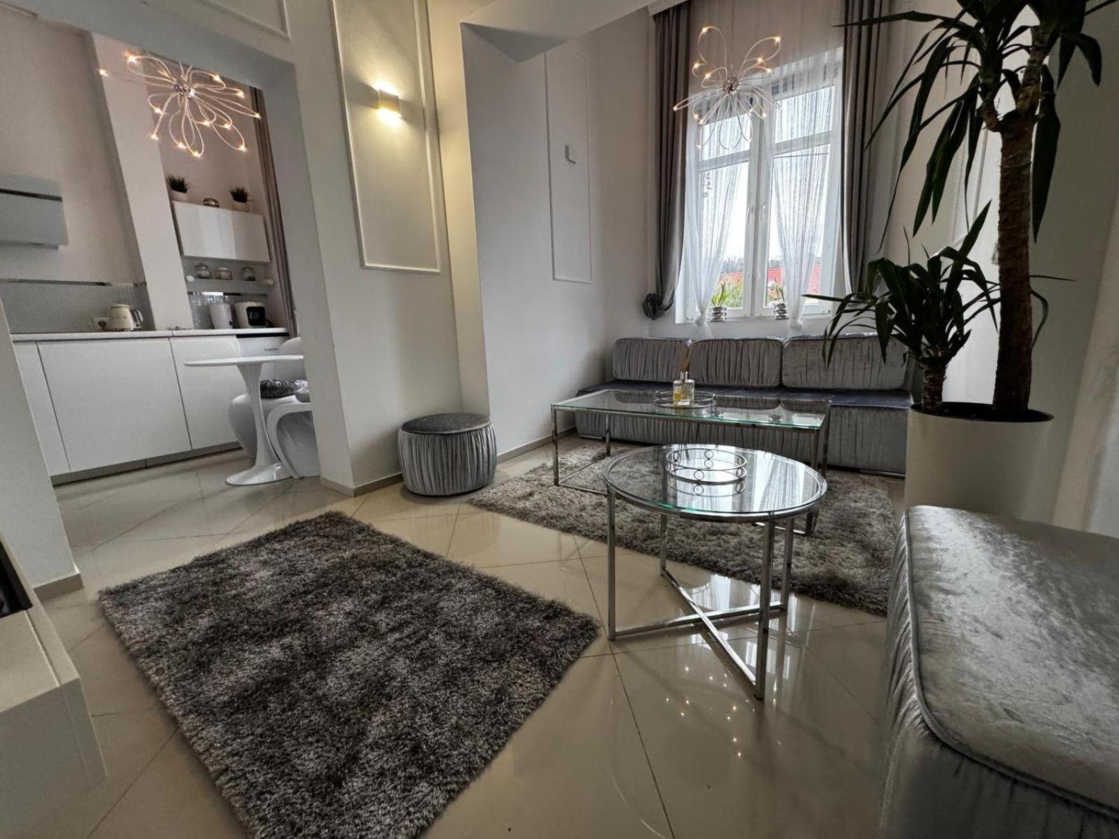 Salt Inn Apartments No 2 - Jacuzzi فيليتشكا المظهر الخارجي الصورة
